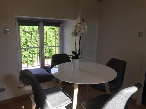 Cluny Appartement | Gîte des Charmilles/La Maison des Gardes