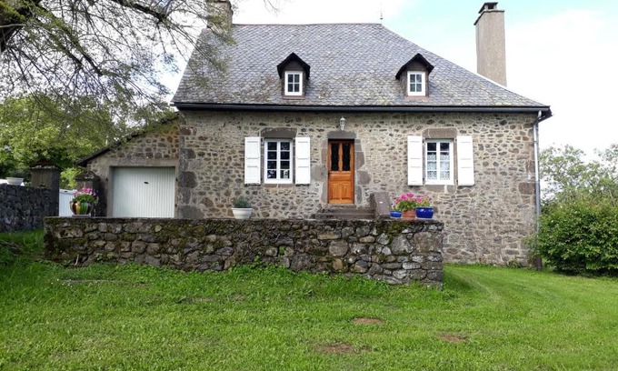Sainte-Eulalie Maison | Gîte du Bosquet Pays de Salers Cantal