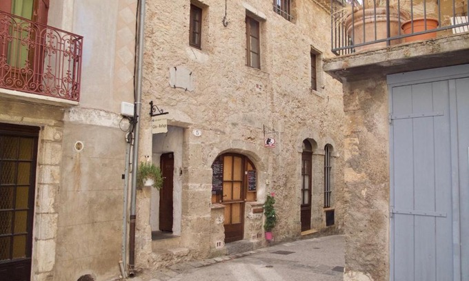 Saint-Guilhem-le-Desert Auberge | Gîte du CAF de Montpellier