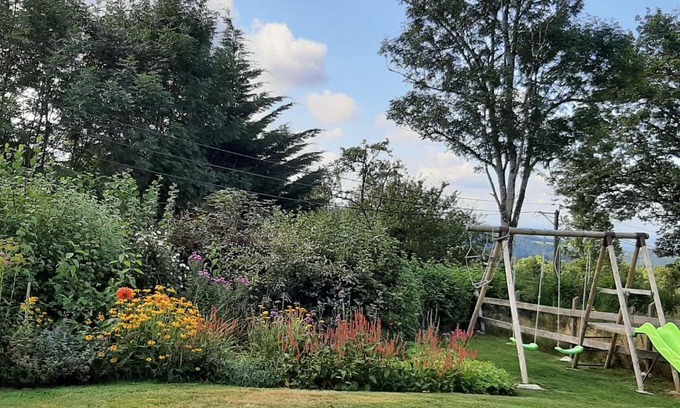 Lachaux Maison | Gîte du Jardin FleurAmour