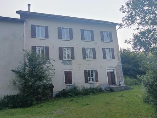 Le Poizat-Lalleyriat Maison | Gîte du Moul'Ain Jura 200m2 15 pers