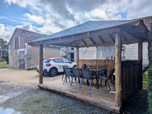 Vicq-sur-Nahon Maison | Gîte en Berry: terrasse couverte, ping-pong, près Zoo de Beauval et Château de Valençay - FR-1-591-618