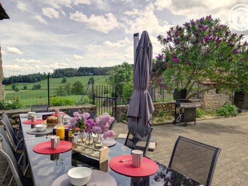 Chalmazel-Jeansagniere Maison | Gîte en pierre rénové avec jardin et WiFi à Chalmazel-Jeansagnière - FR-1-496-253