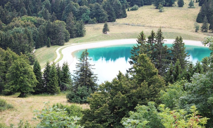 Bonnevaux Appartement | Gîte Entièrement Refait Dans une Ferme Comtoise au Milieu de la Nature