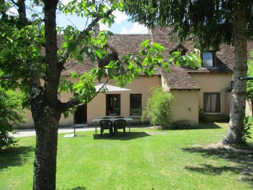 Rosnay Maison | Gîte familial au cœur du parc de La Brenne avec étang privé, cheminée, Wi-Fi et animaux acceptés - FR-1-591-377