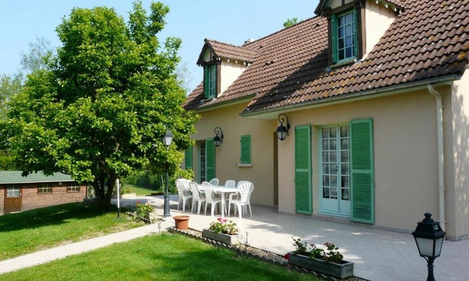 Vicheres Maison | Gîte familial avec jardin, billard, vélos, et cheminée, au cœur du parc naturel du Perche. - FR-1-581-91