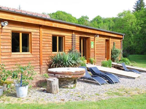 Vernusse Maison | Gîte familial avec piscine chauffée, sauna et activités sur domaine de 15 hectares - FR-1-489-357
