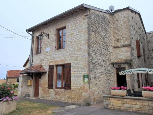 Ferriere-et-Lafolie Maison | Gîte familial avec cour et terrain clos au cœur de Ferrière-et-Lafolie, proche Mairie et autoroute A5. - FR-1-611-3