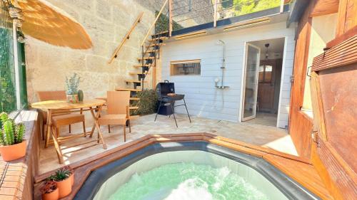 Les Roches-l'Eveque Maison | Gîte familial Détente entre Loir et coteau, spa-sauna, acc pmr