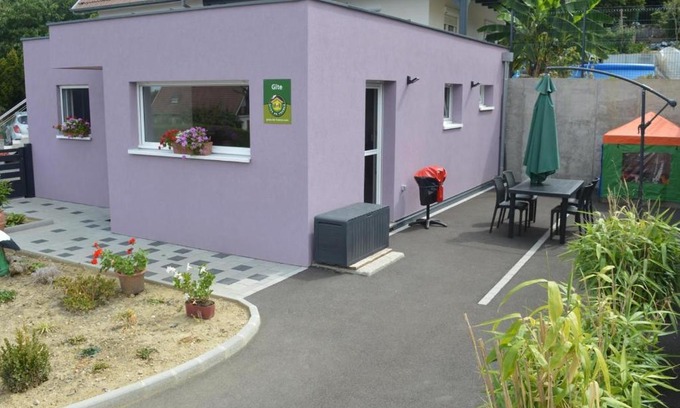 Altkirch Maison | Gîte familial tout confort à Altkirch - Terrasse, jardin, parking, proche pistes cyclables et randos - FR-1-744-5
