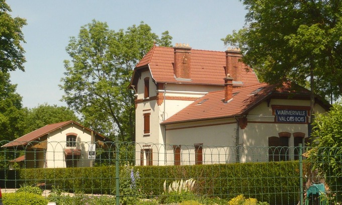 Warmeriville Maison | Gîte Ancienne Gare du val des bois 15’ de Reims 6 chambres 14p