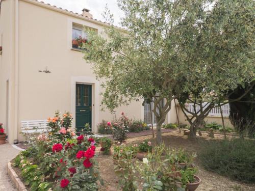 Saint-Philbert-de-Grand-Lieu Maison | Gîte Confortable entre Nantes et la Mer avec Parking Sécurisé et Coin Détente Privé - FR-1-306-885