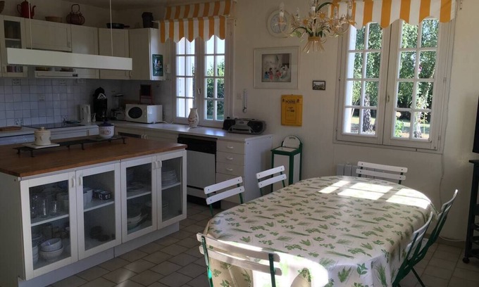 Mansigne Maison | Gîte à Mansigné en Sarthe, Longère 6 pièces, 15 personnes