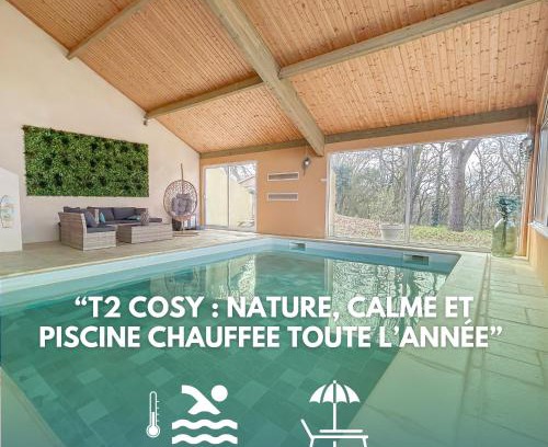 Vouille Maison | Gîte l'Orée des Buis, Piscine privatisable
