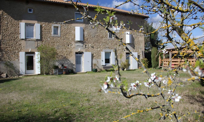 Chatuzange-le-Goubet Maison | Gîte la ferme de musan