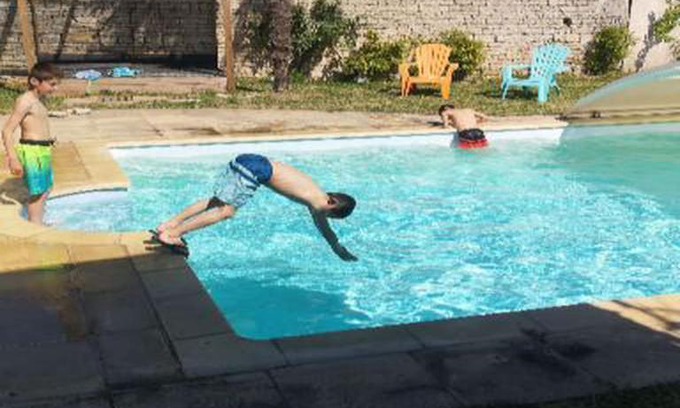 Villiers-en-Plaine Maison | Gîte la Gatounette piscine jardin partagé avec hôtes