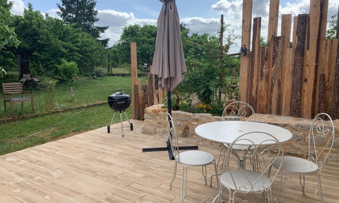 Caylus Maison | gîte La Longère bleue