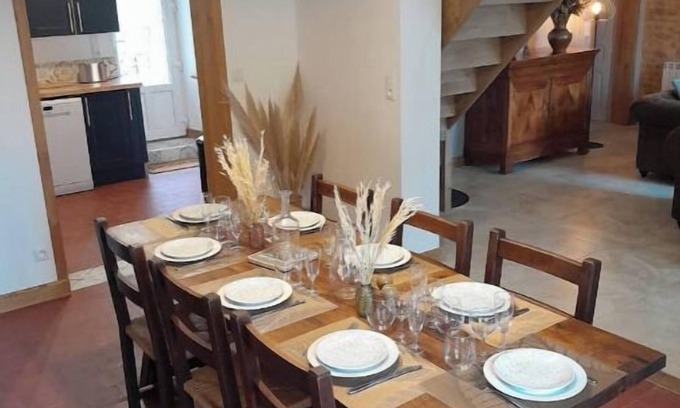 Veaugues Maison | "Gîte La Maison Family" beau jardin proche de sancerre idéal pour les familles