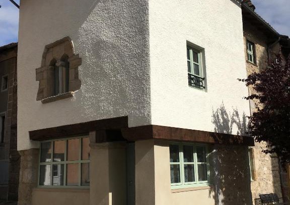 Le Malzieu-Ville Maison | Gîte La Maison Toute de Travers