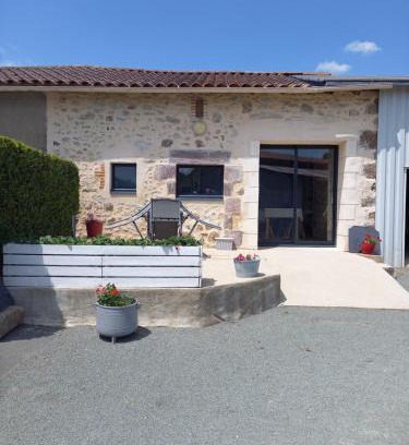 Montournais Maison | Gîte la petite maison