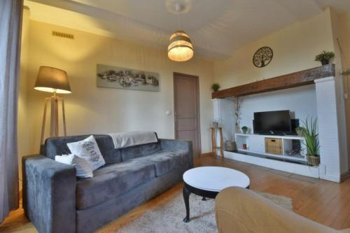 Castelnau-sur-l'Auvignon Maison | Gîte Le Bon Sens - Domaine la Rose des vents