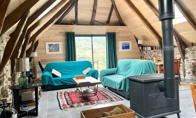 Coubisou Maison | Gîte Le Couderc de Coubisou, renovated barn