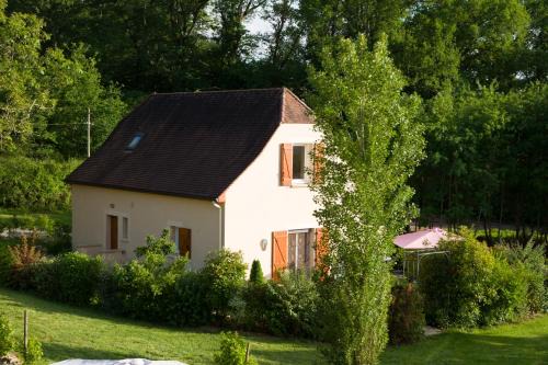 Saint-Julien-de-Lampon Maison | Gîte le Noyer - l'Ancien Vignoble