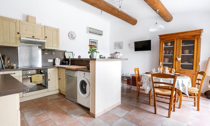 Merindol-les-Oliviers Cottage | Gîte-Les Abricotiers-Douche