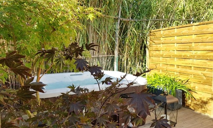 Moussan Maison | Gîte Les Roseaux Spa extérieur privatif inclus
