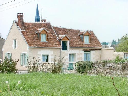 Montresor Maison | Gîte lumineux à Montrésor avec jardin privatif et équipements complets, proche du Zooparc de Beauval - FR-1-381-72