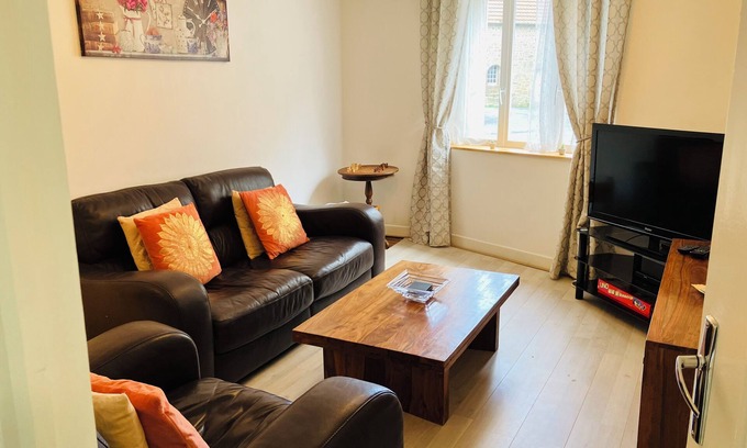 Bussiere-Dunoise Maison | Gîte LVB Lovely 2-bedroom village home in Bussière-Dunoise Sleeps 4