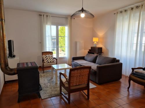 Saint-Sigismond Maison | Gîte moderne avec jardin, terrasse et parking privé - FR-1-590-538