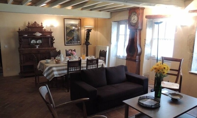 Artonne Maison | Gîte MONTIGNY - ARTONNE
