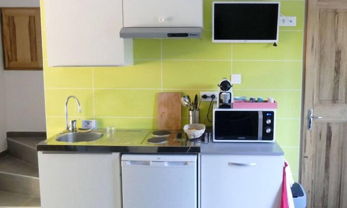 Cereste Appartement | Gîte Nature en Luberon - LE MAZET