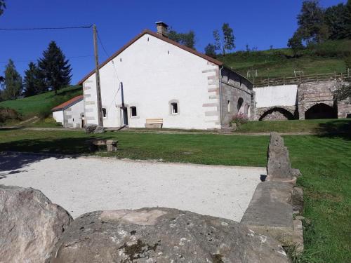 Saint-Bresson Maison | Gîte nature rénové dans les Vosges Saônoises - FR-1-583-459