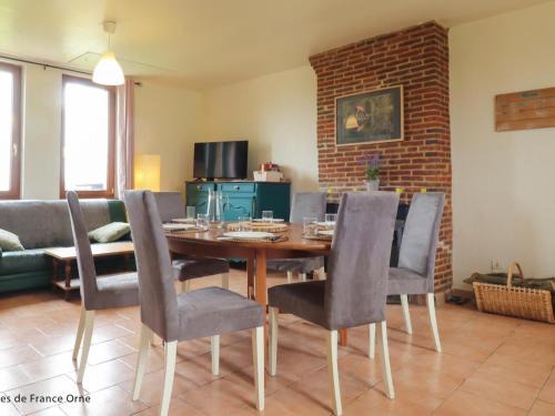 La Trinite-des-Laitiers Maison | Gîte paisible en Normandie avec WiFi, animaux admis - FR-1-497-227