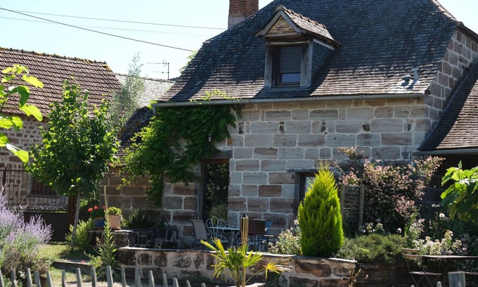 Saint-Bonnet-la-Riviere Maison | Le fournil des hirondelles
