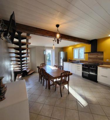Taurignan-Vieux Maison | Gîte PRAT NAOU - PYRENNEES ARIEGEOISES
