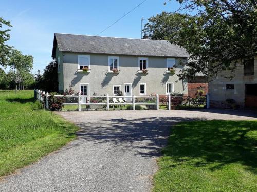 Champosoult Maison | Gîte rénové à la ferme, 4 chambres, jardin clos, WiFi, parking, animaux, activités nature à proximité - FR-1-497-27