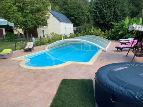 Faverolles Maison | Gîte rénové avec piscine chauffée près de Beauval, 10 pers., terrain de sport et nature. - FR-1-591-568