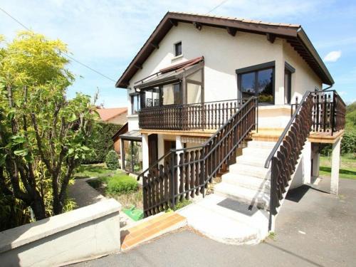Retournac Maison | Gîte rénové avec terrasse près de Retournac - FR-1-582-248