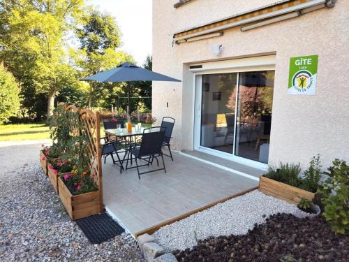 La Versanne Maison | Gîte rénové avec Wi-Fi, jardin et animaux acceptés à La Versanne - FR-1-496-369