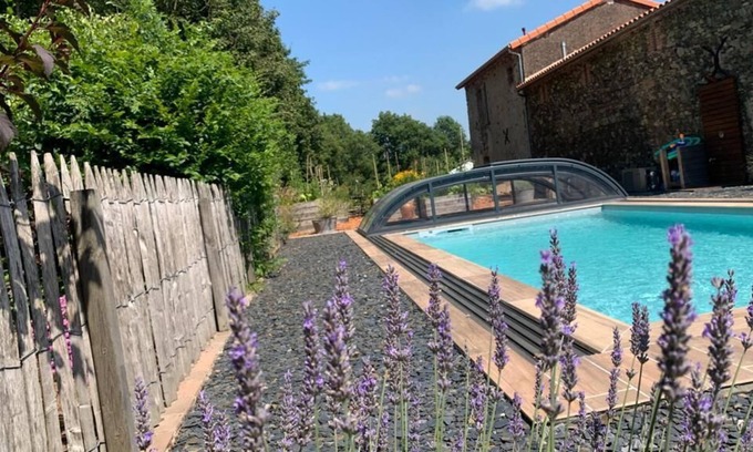Toutlemonde Maison | Location Gîte 8 personnes 4 chambres Piscine Meublé de tourisme 4*