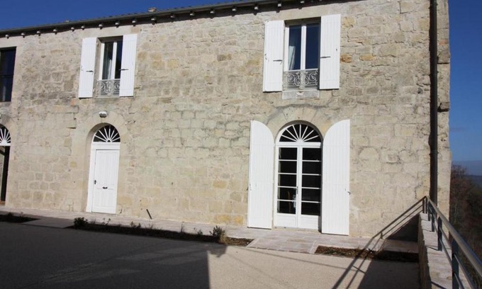 Roquebrune Maison | Gîte Roquebrune, 5 pièces, 8 personnes - FR-1-440-205