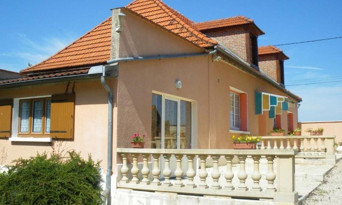 Saint-Remy-sous-Barbuise Maison | Gîte Saint-Remy-sous-Barbuise, 3 pièces, 5 personnes - FR-1-543-77