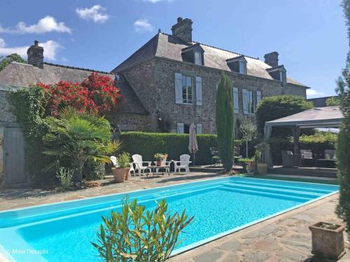La Chapelle d'Audaine Maison | Gîte tout confort avec piscine chauffée, jardin et terrasse, idéal pour curistes et randonneurs - FR-1-497-199