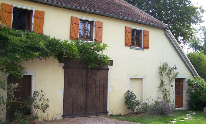 Givry Maison | Gîte1 étoile à Givry - Un séjour au calme sur la côte chalonnaise