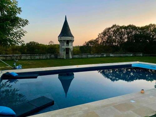 Saint-Cyran-du-Jambot Maison | Gîtes charmants en Berry avec piscine et spa - FR-1-591-729