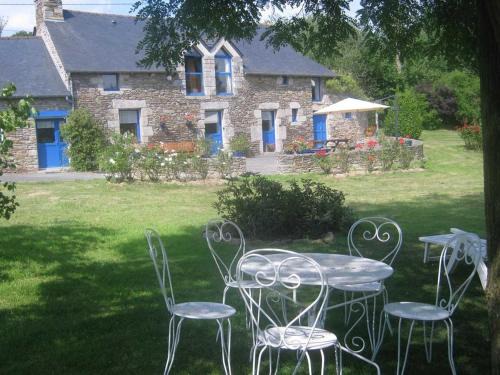 Plouguenast Lit Et Petit-Déjeuner | Gîtes chez l'habitant La Touche d'en Bas