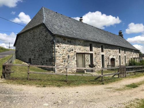 Marchastel Maison | Gîtes du Chênelong Cantal